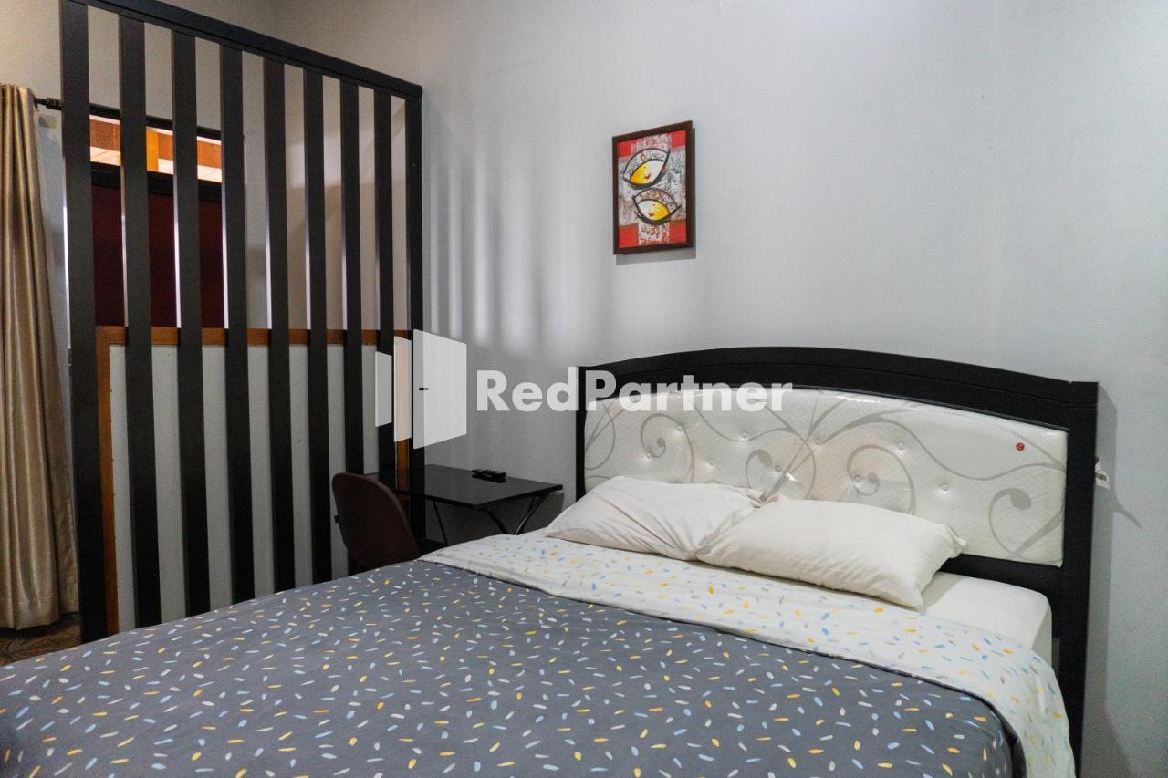 Javenir Hotel Tawangmangu Mitra Reddoorz Karanganyar  Exterior photo